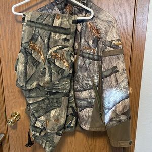 Men’s Sentlok size Medium coat and pants- fleece